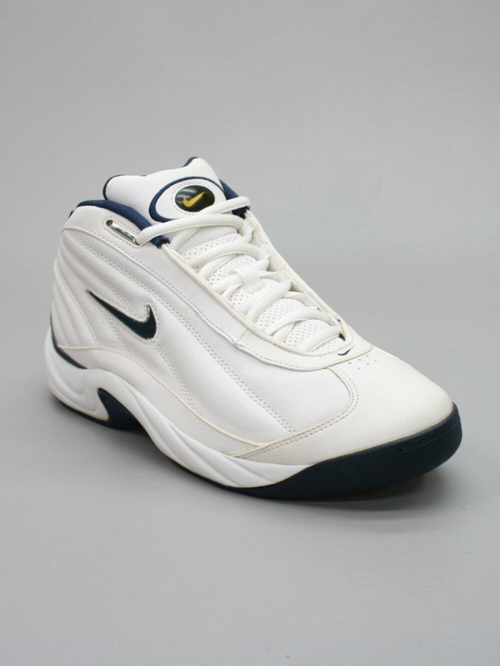 Nike Ladies 10 Double Clutch White Blue Basketball Gym Shoes Sneakers 306632-141